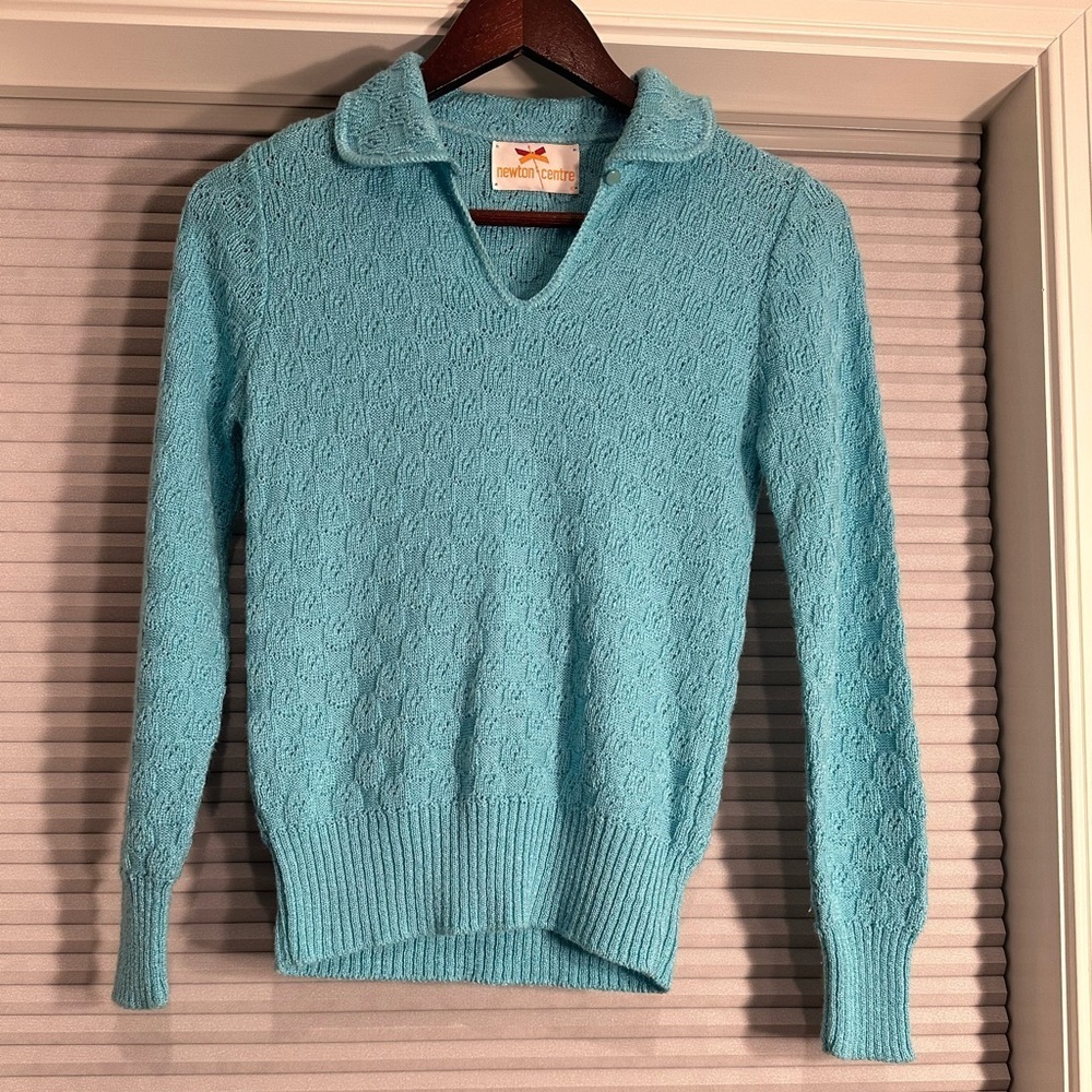 Vintage turquoise collared sweater
